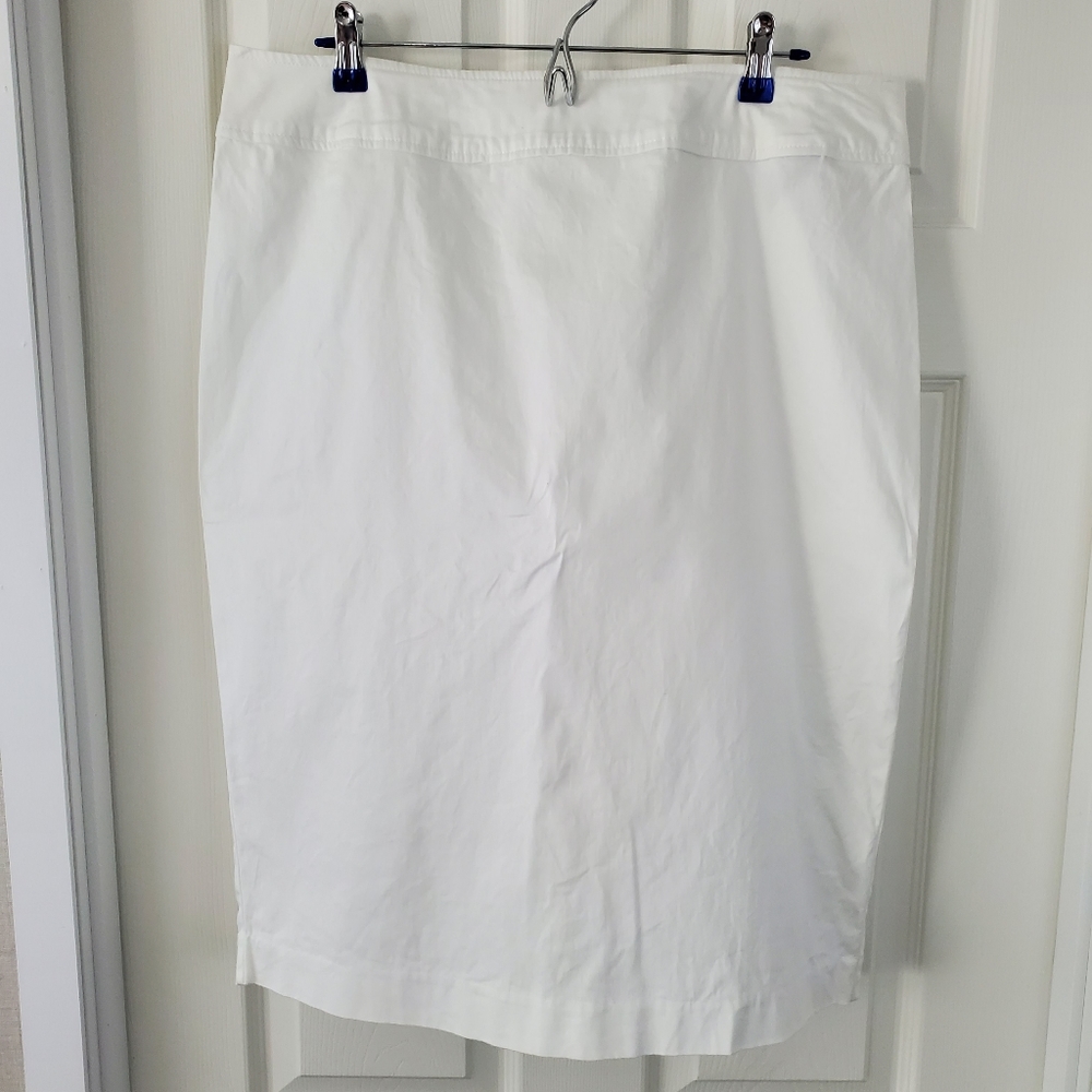 Avenue Stretch Skirt